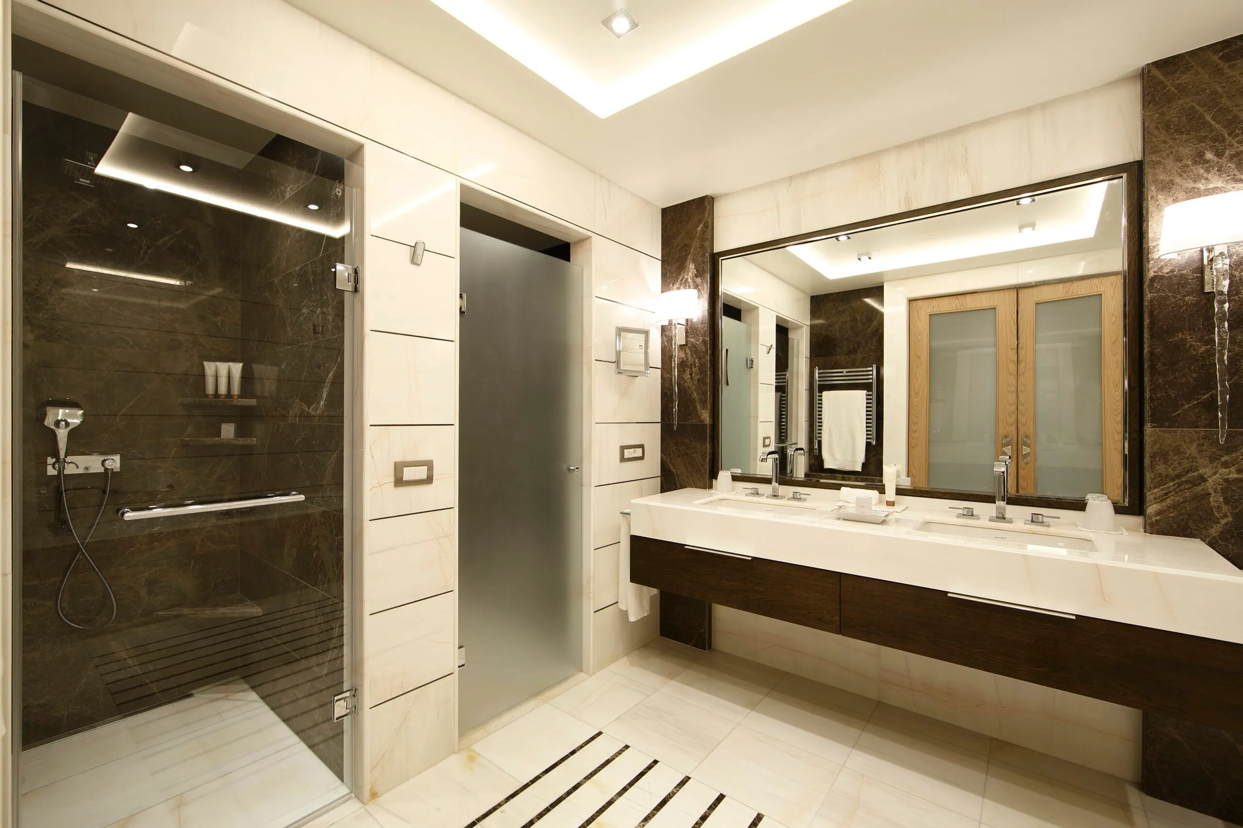 Junior Suite - Bathroom
