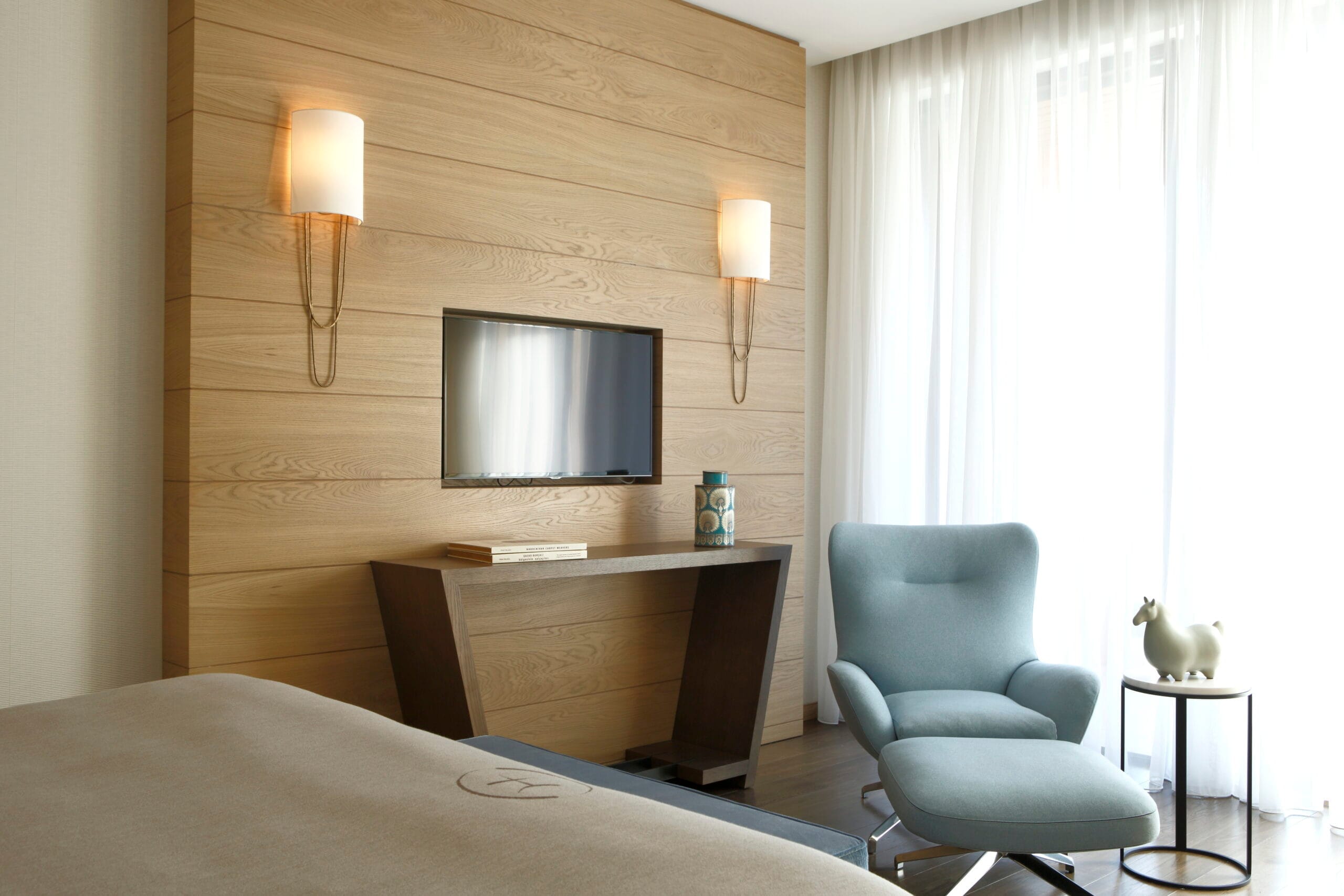Junior Suite - Furniture