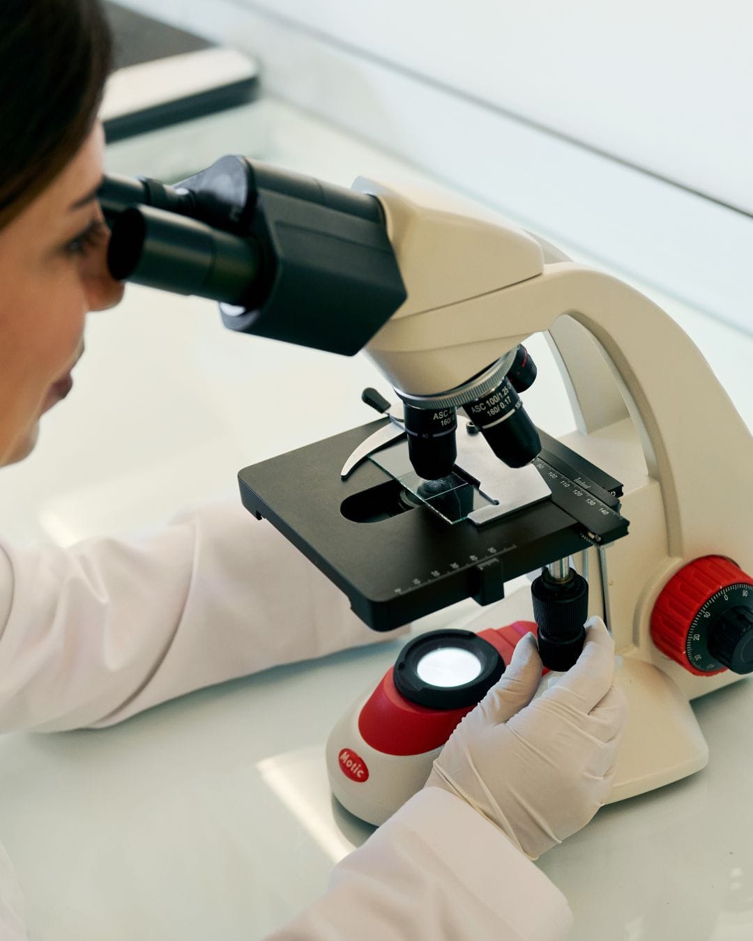 Microscope
